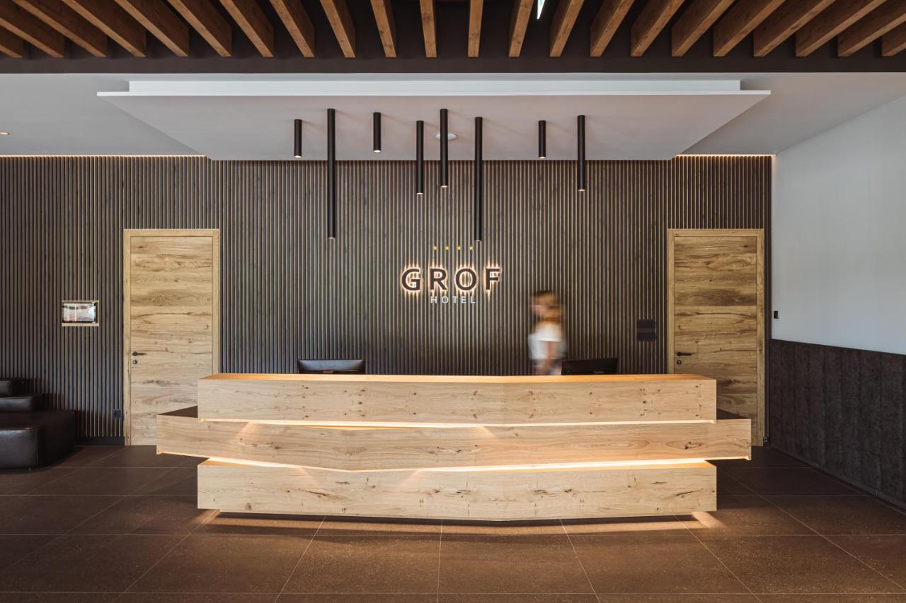 Hotel Grof Vransko ภายนอก รูปภาพ