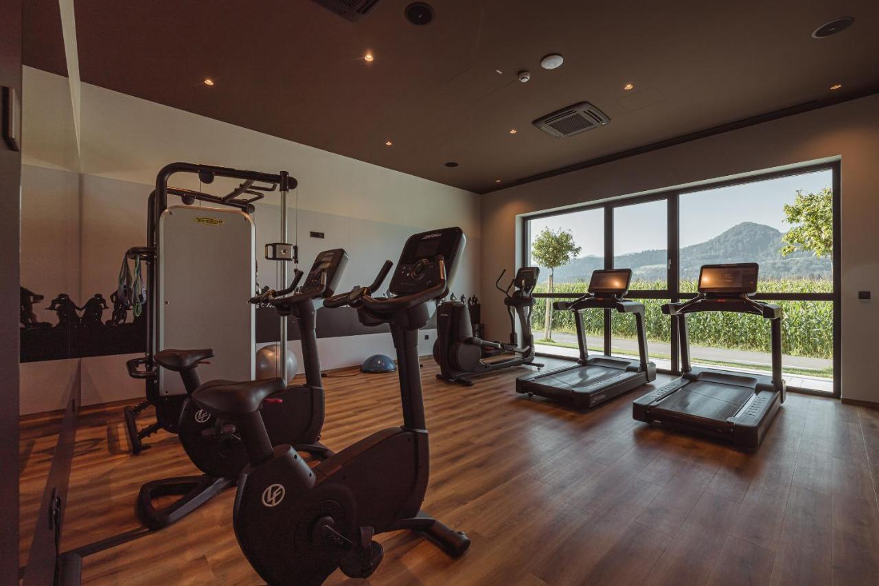 Hotel Grof Vransko ภายนอก รูปภาพ